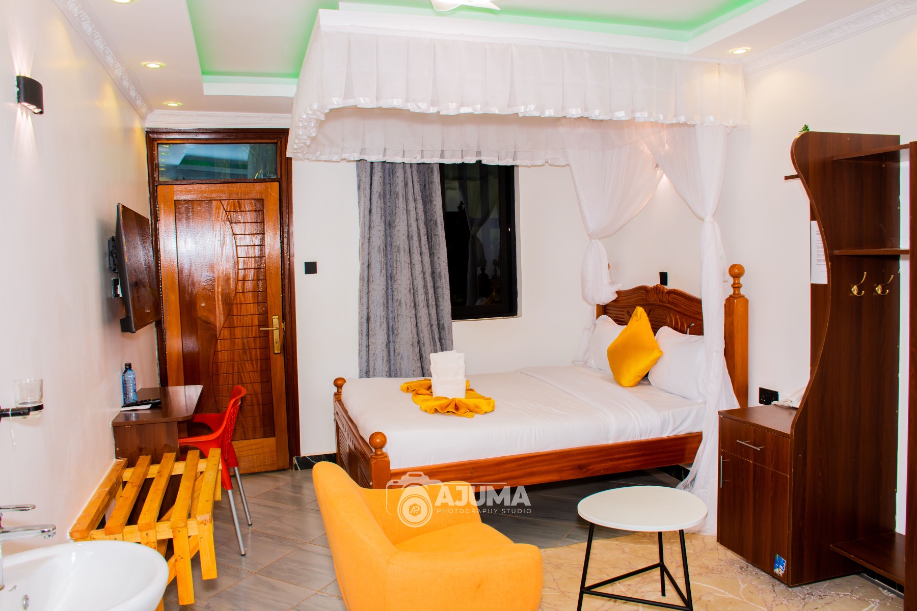 A Deluxe Room at The Grand Brystal Comfort Inn